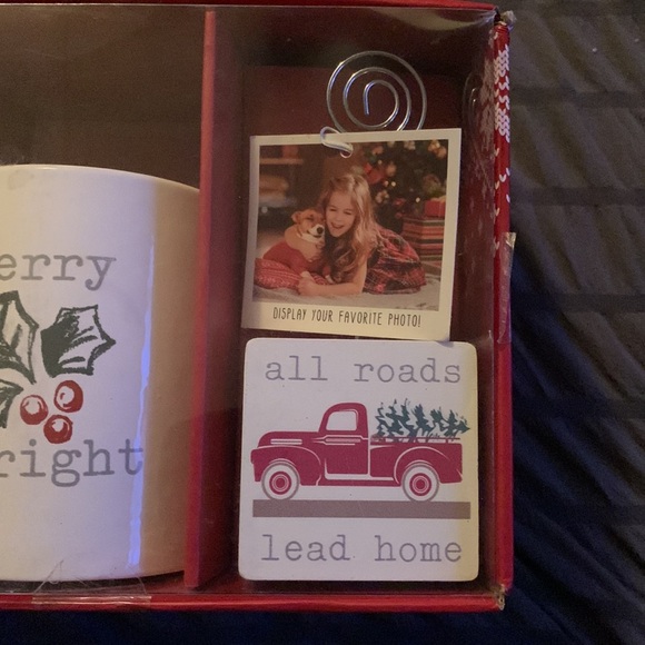 Christmas Mug and Photo Display, Never Used, Makes a great Christmas gift - Picture 4 of 4